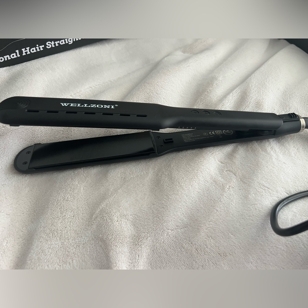 Wellzoni Hair Straightener Black